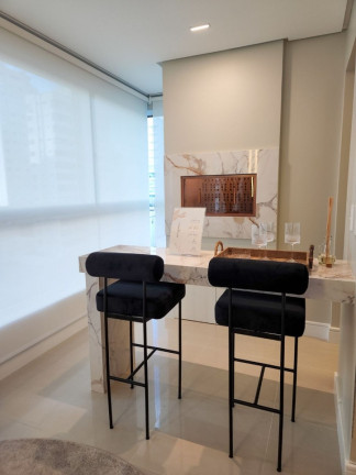 Imagem Apartamento com 3 Quartos à Venda, 115 m² em Centro - Balneário Camboriú Imagem Apartamento com 3 Quartos à Venda, 115 m² em Centro - Balneário Camboriú