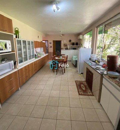Imagem Casa com 4 Quartos à Venda, 300 m² em Restinga - Porto Alegre Imagem Casa com 4 Quartos à Venda, 300 m² em Restinga - Porto Alegre