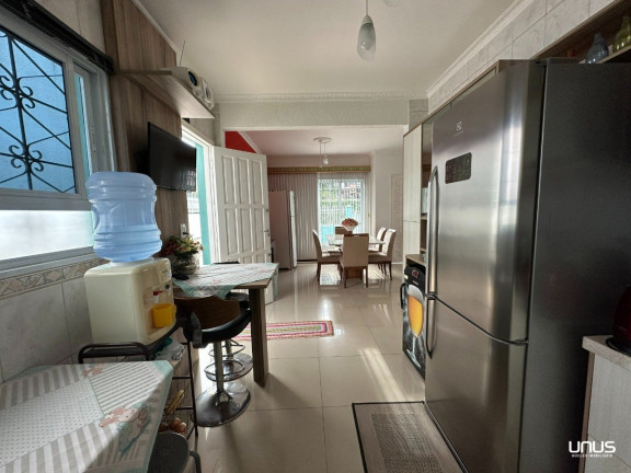 Imagem Casa com 3 Quartos à Venda, 288 m² em Coloninha - Florianópolis Imagem Casa com 3 Quartos à Venda, 288 m² em Coloninha - Florianópolis