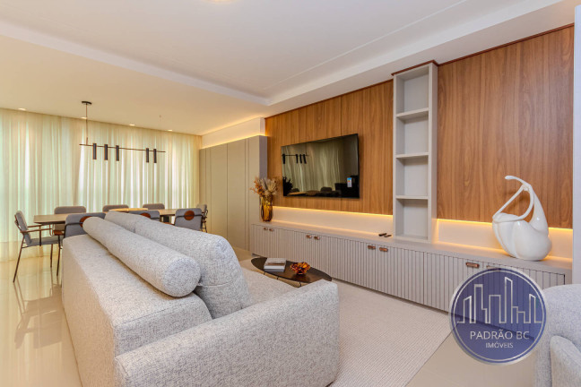 Imagem Apartamento com 3 Quartos à Venda, 129 m² em Centro - Balneário Camboriú Imagem Apartamento com 3 Quartos à Venda, 129 m² em Centro - Balneário Camboriú