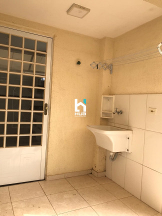 Imagem Casa com 2 Quartos à Venda, 75 m²