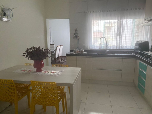Imagem Casa com 3 Quartos à Venda, 324 m² em Vila Scarpelli - Santo André