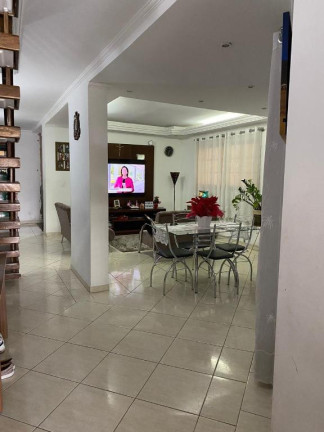 Imagem Sobrado com 3 Quartos à Venda, 197 m² em Vila Monteiro - Poá