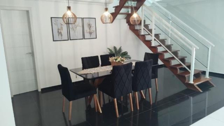 Imagem Casa com 4 Quartos à Venda, 360 m² em Piratininga - Niterói Imagem Casa com 4 Quartos à Venda, 360 m² em Piratininga - Niterói