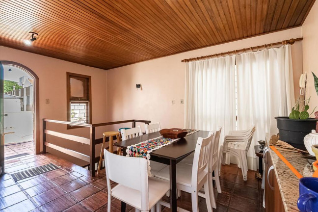 Imagem Apartamento com 3 Quartos à Venda, 226 m² em Petrópolis - Porto Alegre Imagem Apartamento com 3 Quartos à Venda, 226 m² em Petrópolis - Porto Alegre