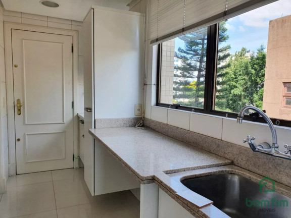 Imagem Apartamento com 3 Quartos à Venda, 230 m² em São João - Porto Alegre Imagem Apartamento com 3 Quartos à Venda, 230 m² em São João - Porto Alegre