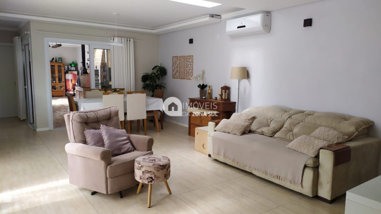 Imagem Casa com 3 Quartos à Venda, 154 m² Imagem Casa com 3 Quartos à Venda, 154 m²