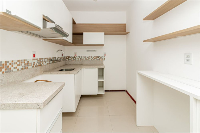Imagem Imóvel com 2 Quartos à Venda, em Rio Branco - Porto Alegre Imagem Imóvel com 2 Quartos à Venda, em Rio Branco - Porto Alegre