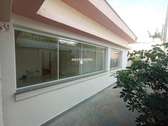 Imagem Casa com 3 Quartos à Venda, 325 m² Imagem Casa com 3 Quartos à Venda, 325 m²