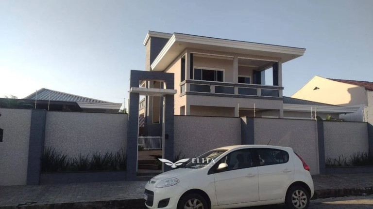 Sobrado com 2 Quartos à Venda, 120 m² em Armação - Penha