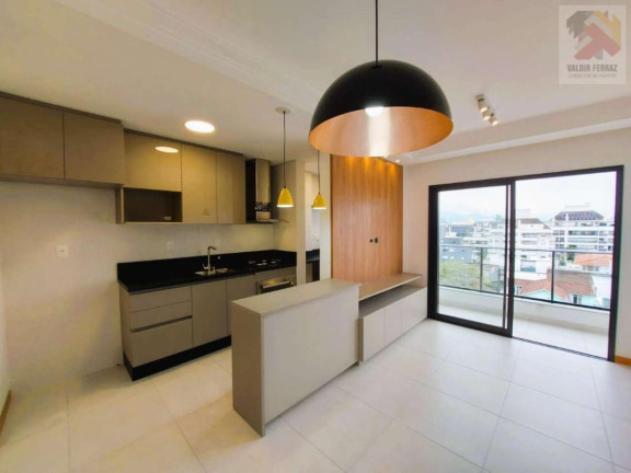 Imagem Apartamento com 2 Quartos para Alugar, 61 m² em Coqueiros - Florianópolis