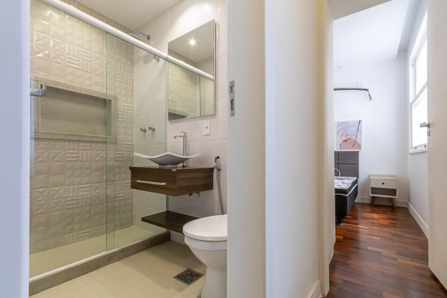 Imagem Apartamento com 1 Quarto à Venda, 80 m² em Copacabana - Rio De Janeiro Imagem Apartamento com 1 Quarto à Venda, 80 m² em Copacabana - Rio De Janeiro