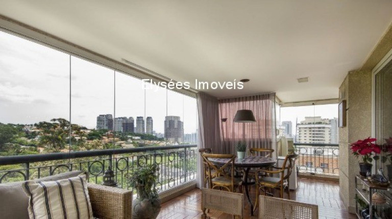 Apartamento com 4 Quartos à Venda, 300 m² em Real Parque - São Paulo