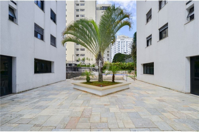 Imagem Apartamento com 3 Quartos à Venda, 130 m² em Moema - São Paulo Imagem Apartamento com 3 Quartos à Venda, 130 m² em Moema - São Paulo