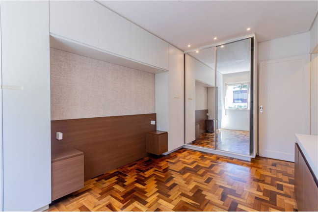 Imagem Apartamento com 1 Quarto à Venda, 42 m² em Menino Deus - Porto Alegre Imagem Apartamento com 1 Quarto à Venda, 42 m² em Menino Deus - Porto Alegre