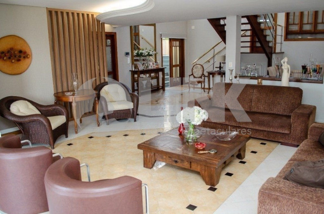 Casa com 5 Quartos à Venda, 550 m² em Chácara Das Pedras - Porto Alegre