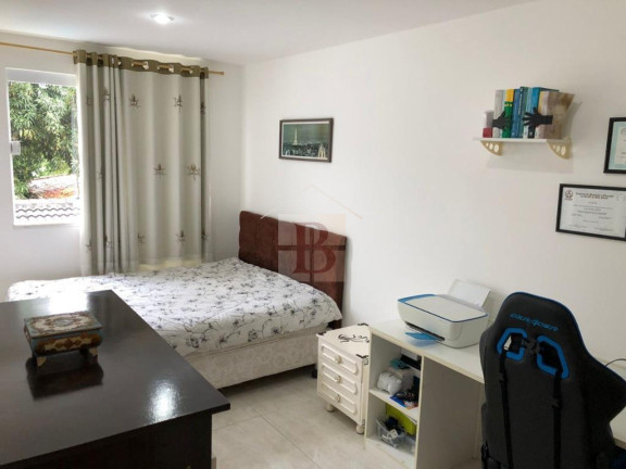 Imagem Casa com 4 Quartos à Venda, 200 m² em Piratininga - Niterói