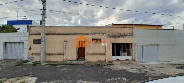 Imagem Casa com 3 Quartos à Venda, 384 m² em São Gerardo - Fortaleza Imagem Casa com 3 Quartos à Venda, 384 m² em São Gerardo - Fortaleza