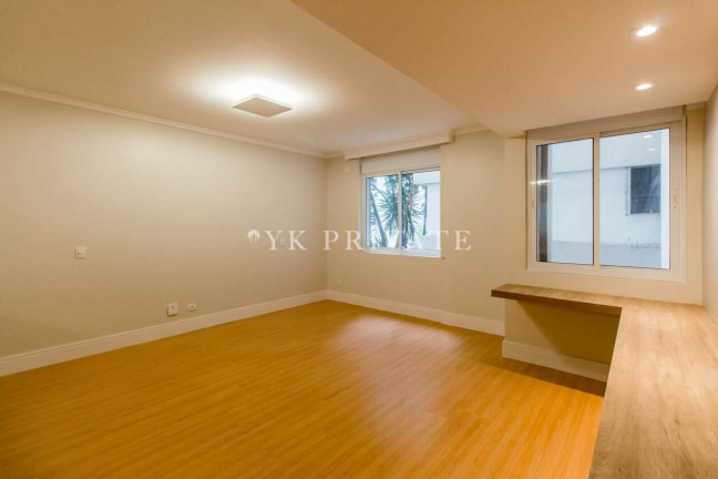 Imagem Apartamento com 2 Quartos à Venda, 215 m² em Jardim Paulista - São Paulo