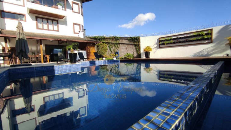 Imagem Casa com 4 Quartos à Venda, 420 m² em Várzea - Teresópolis Imagem Casa com 4 Quartos à Venda, 420 m² em Várzea - Teresópolis