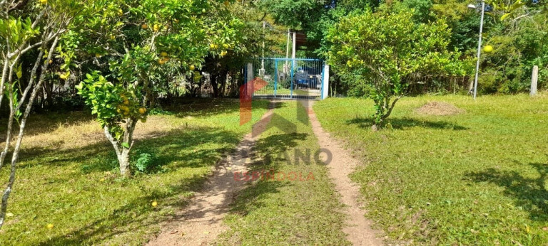 Imagem Imóvel com 3 Quartos à Venda, 2.460 m² em Restinga - Porto Alegre Imagem Imóvel com 3 Quartos à Venda, 2.460 m² em Restinga - Porto Alegre