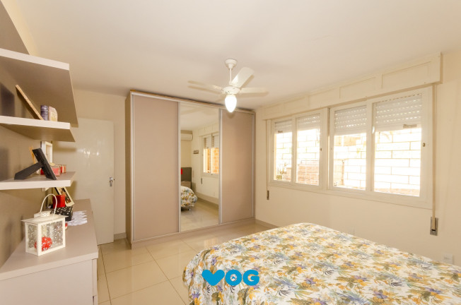Imagem Casa com 3 Quartos à Venda, 230 m² em Petrópolis - Porto Alegre Imagem Casa com 3 Quartos à Venda, 230 m² em Petrópolis - Porto Alegre