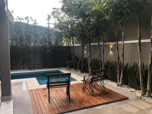 Casa com 4 Quartos para Alugar, 520 m² em Tamboré - Santana De Parnaíba