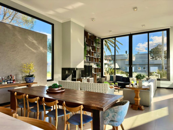 Imagem Casa com 4 Quartos à Venda, 219 m² em Atlantida Sul - Capao Da Canoa