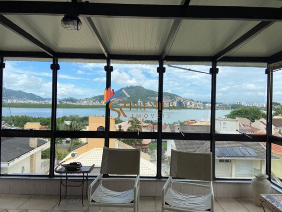 Casa com 3 Quartos à Venda, 220 m² em João Paulo - Florianópolis