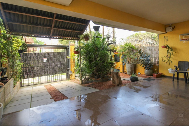 Imagem Casa com 3 Quartos à Venda, 154 m² em Espírito Santo - Porto Alegre Imagem Casa com 3 Quartos à Venda, 154 m² em Espírito Santo - Porto Alegre