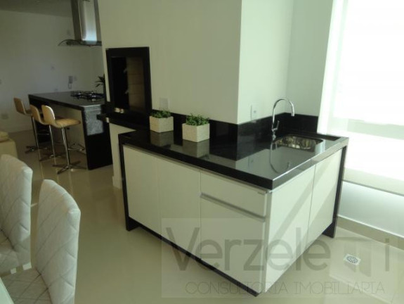 Imagem Apartamento com 3 Quartos à Venda, 130 m² em Centro - Balneário Camboriú Imagem Apartamento com 3 Quartos à Venda, 130 m² em Centro - Balneário Camboriú