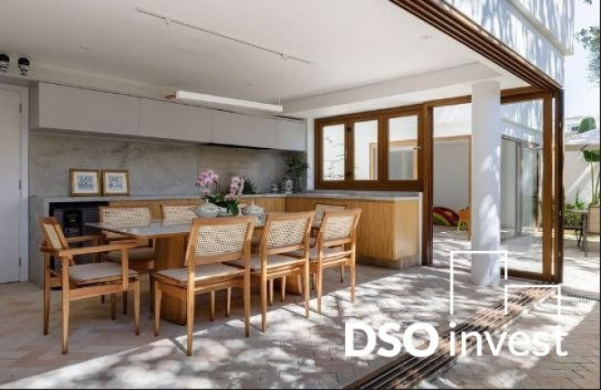 Imagem Casa com 3 Quartos à Venda, 210 m² em Indianópolis - São Paulo Imagem Casa com 3 Quartos à Venda, 210 m² em Indianópolis - São Paulo