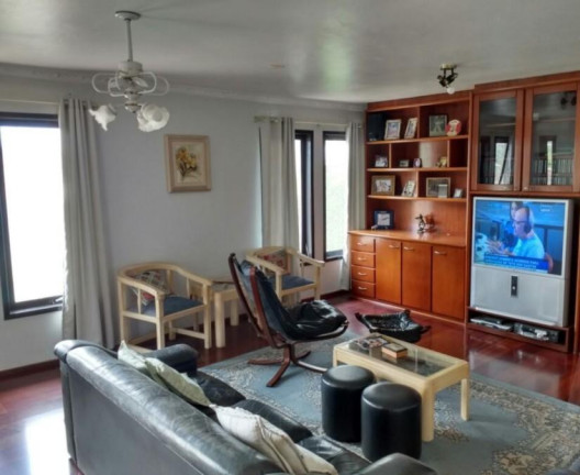 Imagem Casa com 4 Quartos à Venda, 405 m² em Bom Retiro - Joinville Imagem Casa com 4 Quartos à Venda, 405 m² em Bom Retiro - Joinville