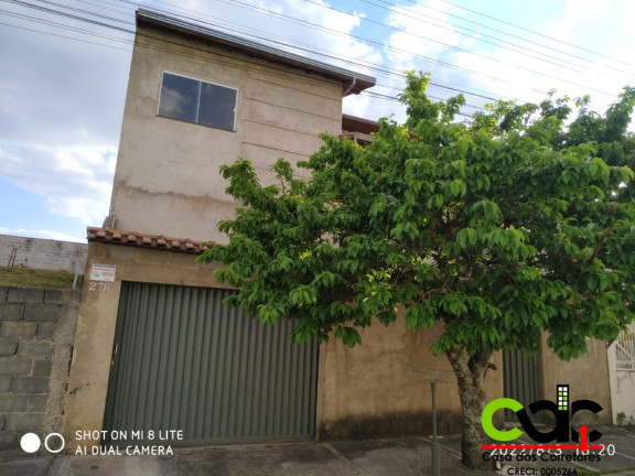 Casa com 3 Quartos à Venda, 218 m² em Jardim Das Azaléias - Poços De Caldas