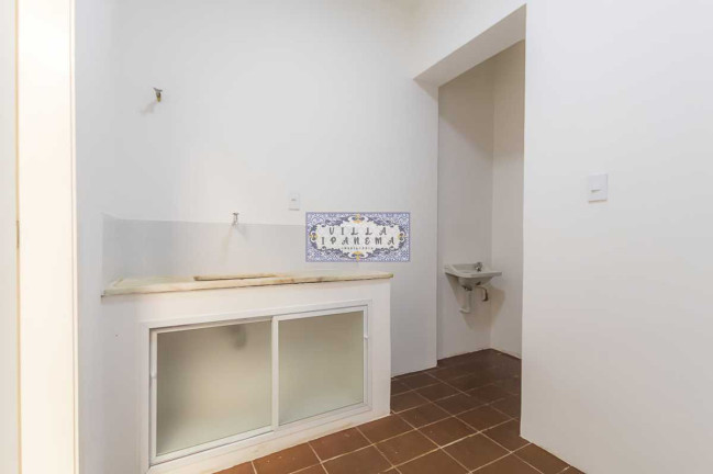 Imagem Imóvel com 3 Quartos à Venda, 170 m² em Tijuca - Rio De Janeiro Imagem Imóvel com 3 Quartos à Venda, 170 m² em Tijuca - Rio De Janeiro