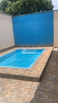 Imagem Casa com 3 Quartos à Venda, 200 m² em Beija-flor - Uberaba Imagem Casa com 3 Quartos à Venda, 200 m² em Beija-flor - Uberaba