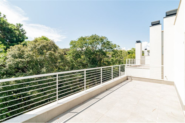 Imagem Casa com 3 Quartos à Venda, 438 m² em Pedra Redonda - Porto Alegre Imagem Casa com 3 Quartos à Venda, 438 m² em Pedra Redonda - Porto Alegre
