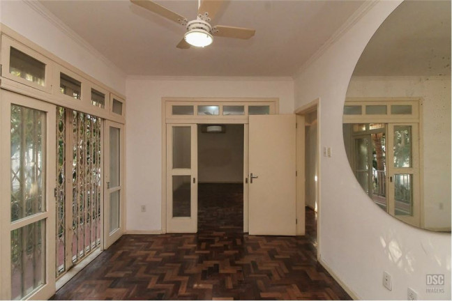Imagem Imóvel com 2 Quartos à Venda, em Moinhos De Vento - Porto Alegre Imagem Imóvel com 2 Quartos à Venda, em Moinhos De Vento - Porto Alegre
