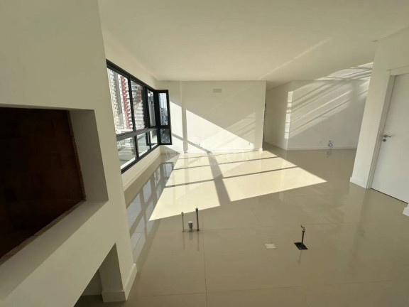 Imagem Apartamento com 3 Quartos à Venda, 129 m² em Centro - Balneário Camboriú Imagem Apartamento com 3 Quartos à Venda, 129 m² em Centro - Balneário Camboriú