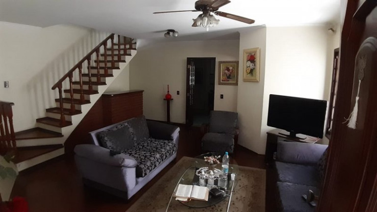 Imagem Sobrado com 3 Quartos à Venda, 233 m² em Vila São João - Guarulhos