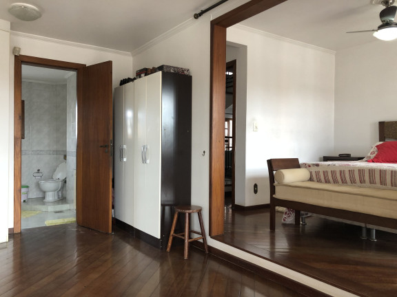 Imagem Casa com 4 Quartos à Venda, 489 m² em Niterói - Canoas Imagem Casa com 4 Quartos à Venda, 489 m² em Niterói - Canoas