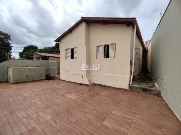 Imagem Casa com 2 Quartos à Venda, 300 m² em Nossa Senhora Da Abadia - Uberaba Imagem Casa com 2 Quartos à Venda, 300 m² em Nossa Senhora Da Abadia - Uberaba