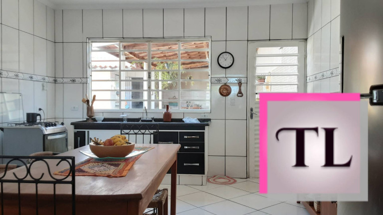 Imagem Casa com 2 Quartos à Venda, 220 m² em Loteamento Campo Das Aroeiras - Poços De Caldas Imagem Casa com 2 Quartos à Venda, 220 m² em Loteamento Campo Das Aroeiras - Poços De Caldas