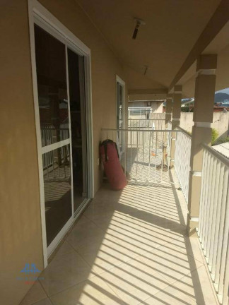 Imagem Casa com 3 Quartos à Venda, 250 m² em Carianos - Florianópolis Imagem Casa com 3 Quartos à Venda, 250 m² em Carianos - Florianópolis