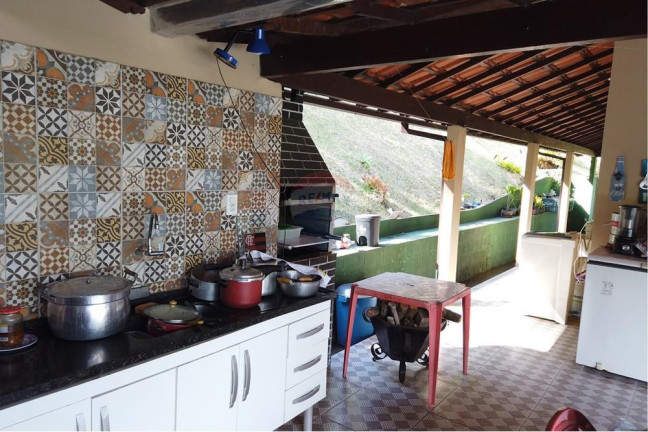 Imagem Imóvel com 3 Quartos à Venda, 250 m² em Sampaio Correa - Saquarema