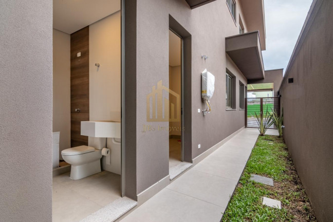 Imagem Casa com 3 Quartos à Venda, 300 m² em Santa Felicidade - Curitiba Imagem Casa com 3 Quartos à Venda, 300 m² em Santa Felicidade - Curitiba