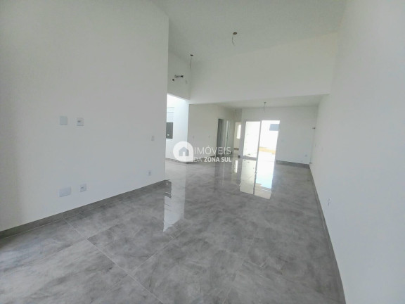 Imagem Casa com 3 Quartos à Venda, 111 m²