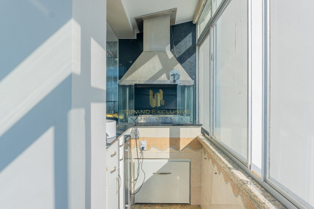 Imagem Cobertura com 4 Quartos à Venda, 130 m² em Centro - Balneário Camboriú Imagem Cobertura com 4 Quartos à Venda, 130 m² em Centro - Balneário Camboriú