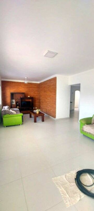 Imagem Casa com 3 Quartos à Venda, 558 m² em São João Batista - Peruíbe Imagem Casa com 3 Quartos à Venda, 558 m² em São João Batista - Peruíbe