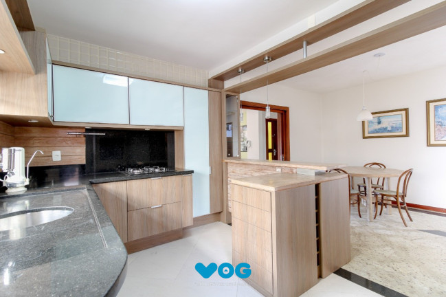 Imagem Casa com 3 Quartos à Venda, 280 m² em Chácara Das Pedras - Porto Alegre